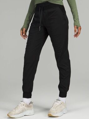 Lululemon dance studio mid-rise jogger